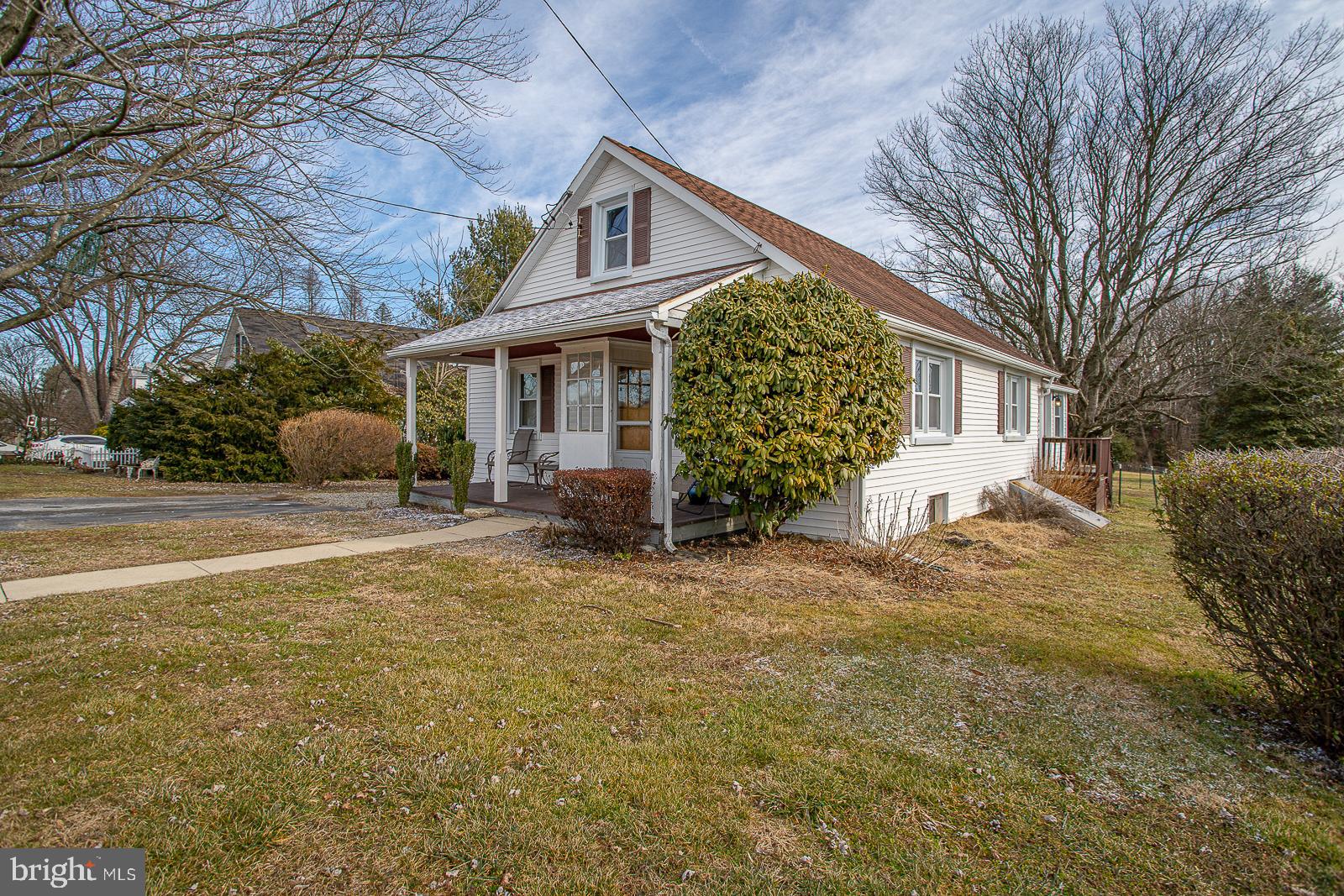 385 Zynn Road Downingtown, PA 19335 - Photo 2 of 38