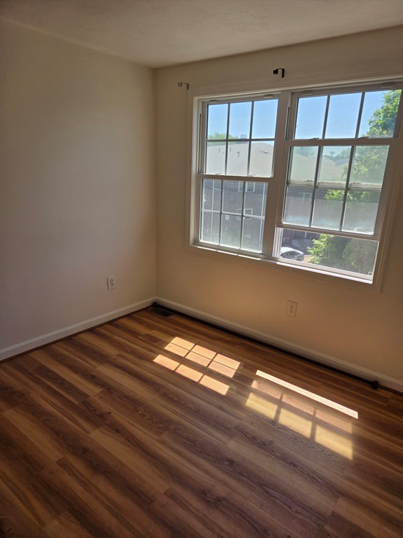 417 Hildreth Street, Unit 6 Lowell, MA 01850 - Photo 5 of 10
