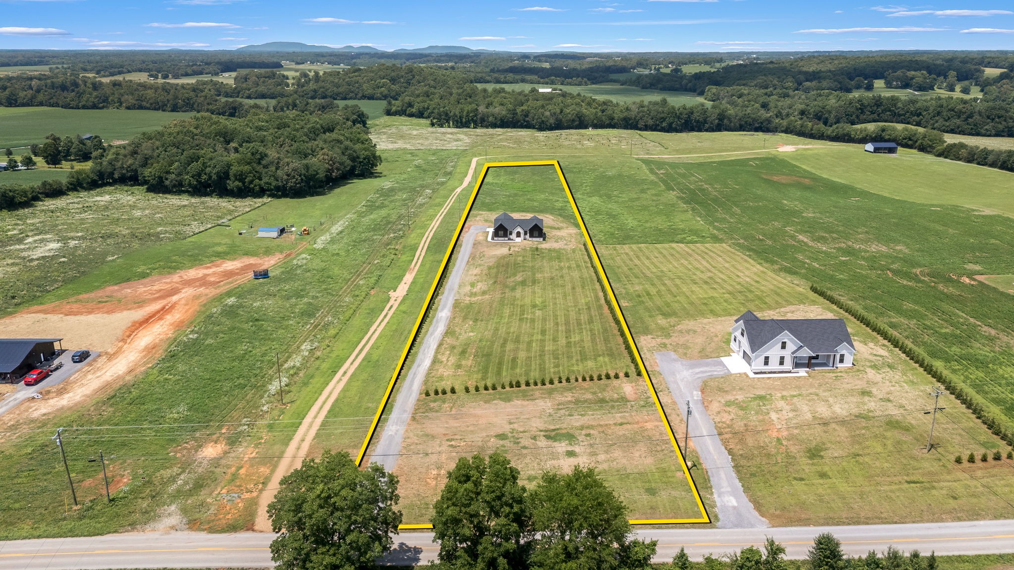 6954 Shelbyville Road Morrison, TN 37357 - Photo 2 of 49