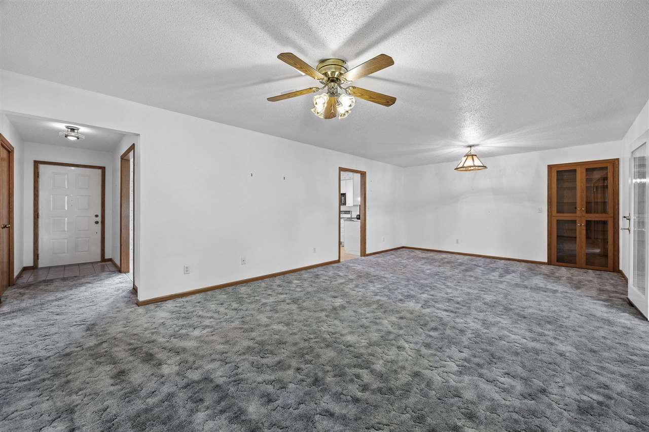 2488 Sugar Bottom Road Northeast, Unit A Solon, IA 52333 - Photo 5 of 45 Gallery Image 5