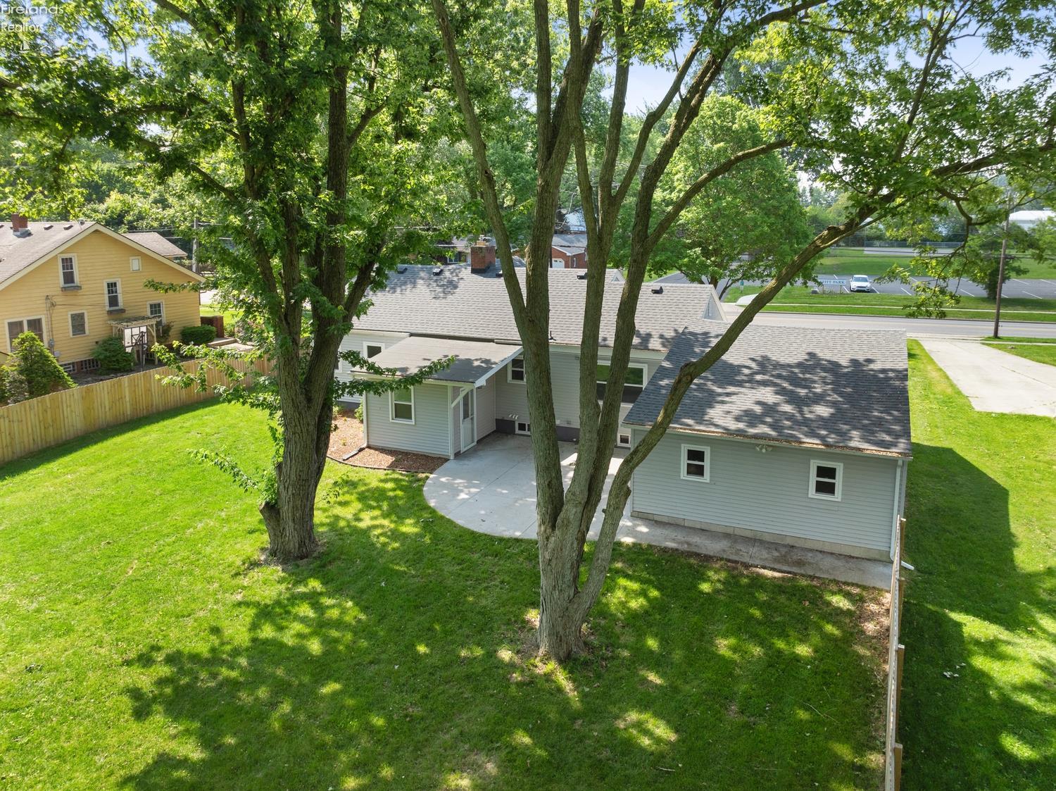 1092 Farnsworth Road Waterville, OH 43566 - Photo 10 of 37 Gallery Image 10