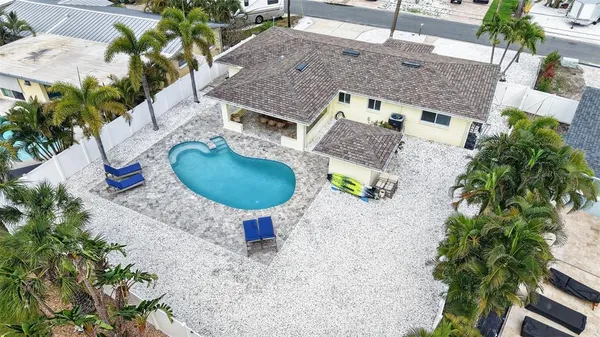 $725,000 | 517 39th Avenue, St. Pete Beach, FL 33706