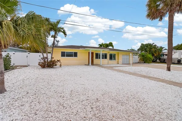 $725,000 | 517 39th Avenue, St. Pete Beach, FL 33706