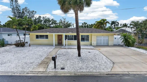 $725,000 | 517 39th Avenue, St. Pete Beach, FL 33706