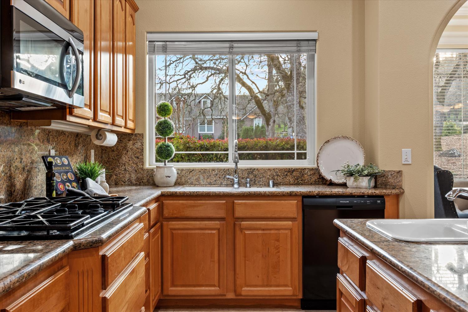 4292 Vega Loop Shingle Springs, CA 95682 - Photo 14 of 65