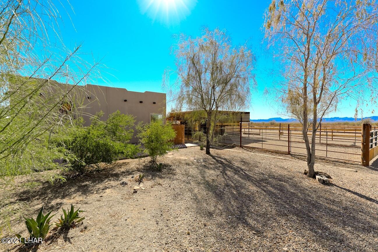 53822 Range Grass Road Salome, AZ 85348 - Photo 3 of 53 53822 Range Grass Rd-47