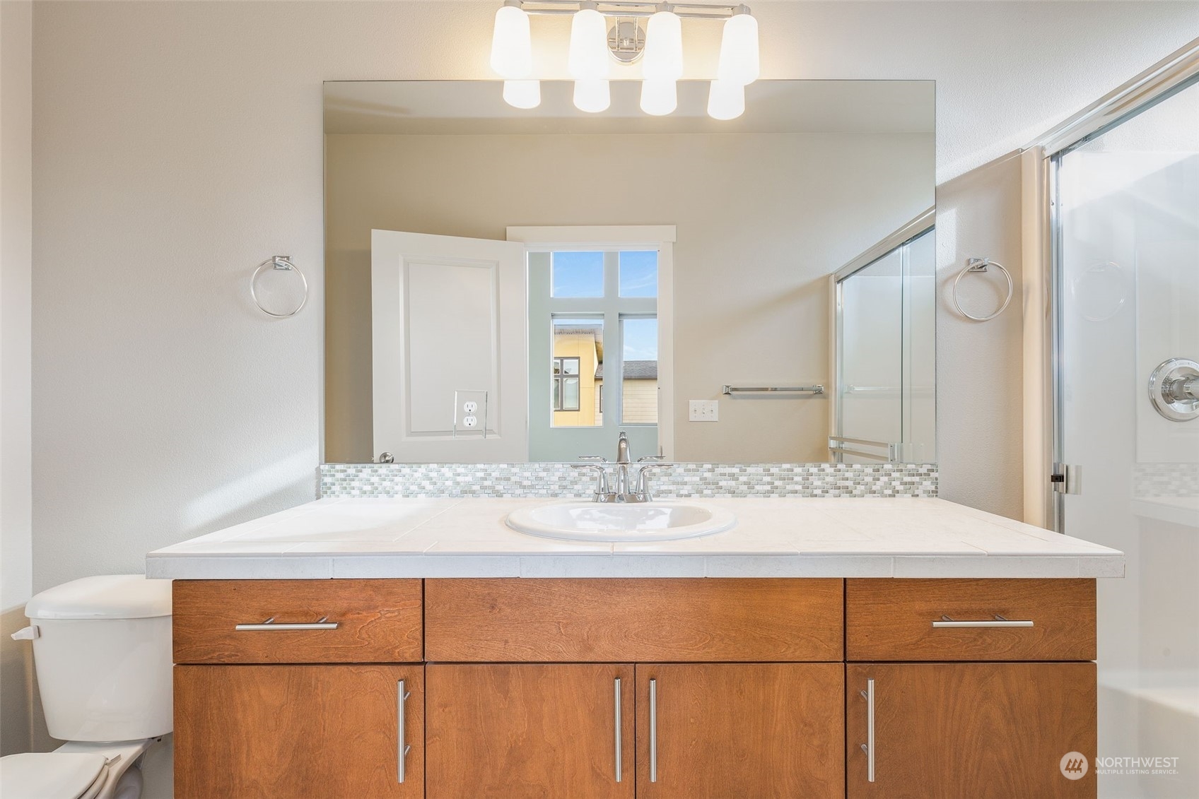 342 Chelan Avenue Northeast Renton, WA 98059 - Photo 25 of 32 Gallery Image 25