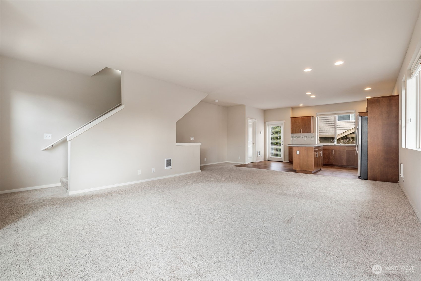 342 Chelan Avenue Northeast Renton, WA 98059 - Photo 8 of 32 Gallery Image 8