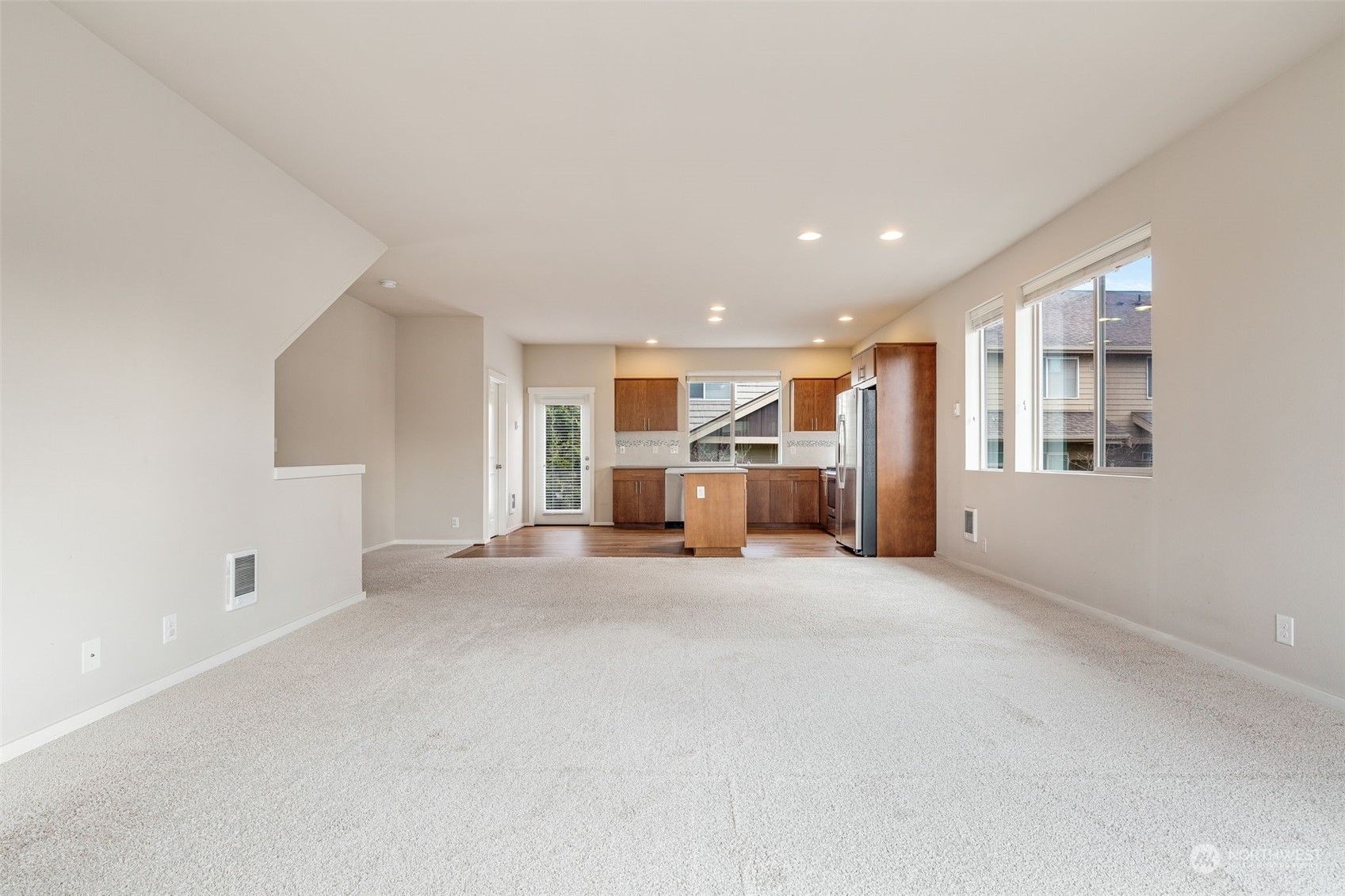 342 Chelan Avenue Northeast Renton, WA 98059 - Photo 9 of 32 Gallery Image 9