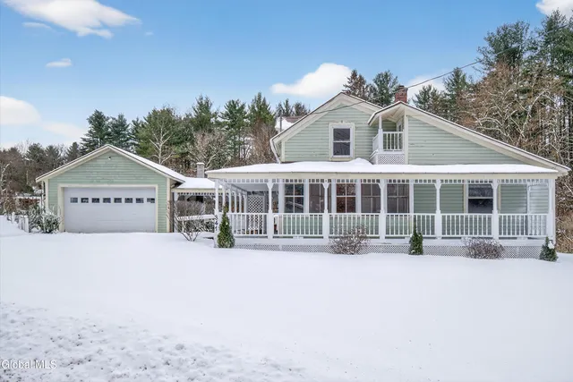 $174,900 | 341 West Maple Street, Corinth, NY 12822