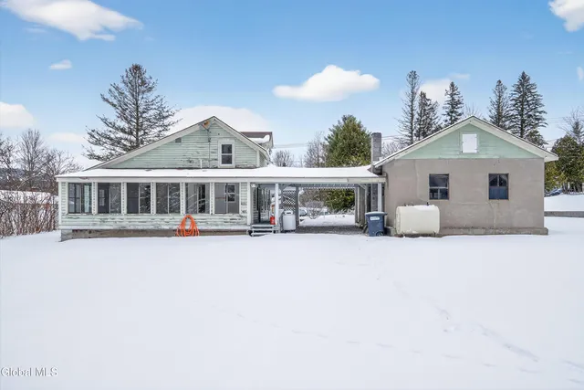$174,900 | 341 West Maple Street, Corinth, NY 12822