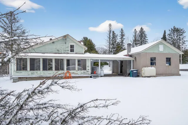 $174,900 | 341 West Maple Street, Corinth, NY 12822