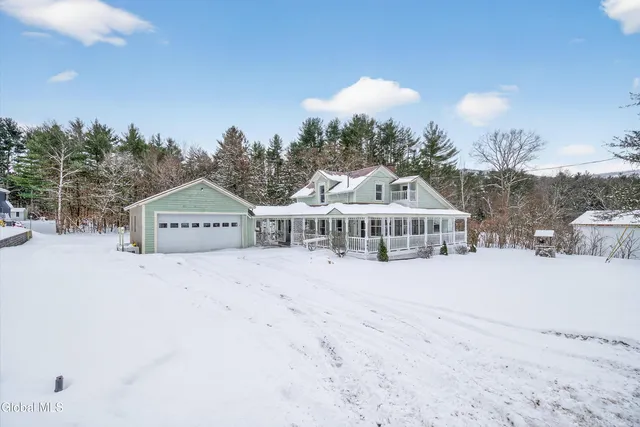 $174,900 | 341 West Maple Street, Corinth, NY 12822