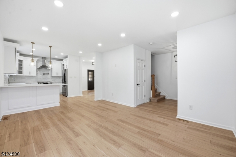 40 Edgewood Road Glen Ridge, NJ 07028 - Photo 2 of 32