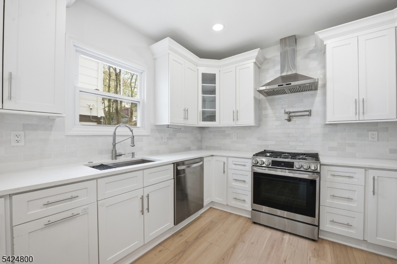 40 Edgewood Road Glen Ridge, NJ 07028 - Photo 8 of 32