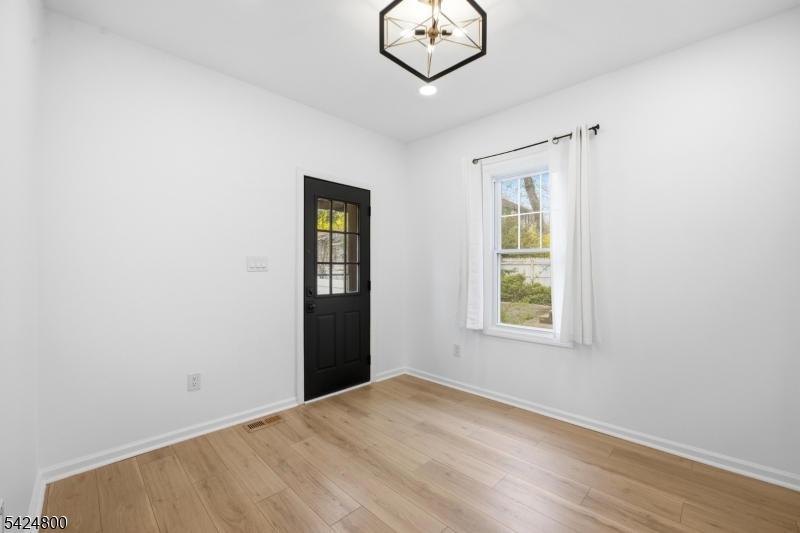 40 Edgewood Road Glen Ridge, NJ 07028 - Photo 9 of 32