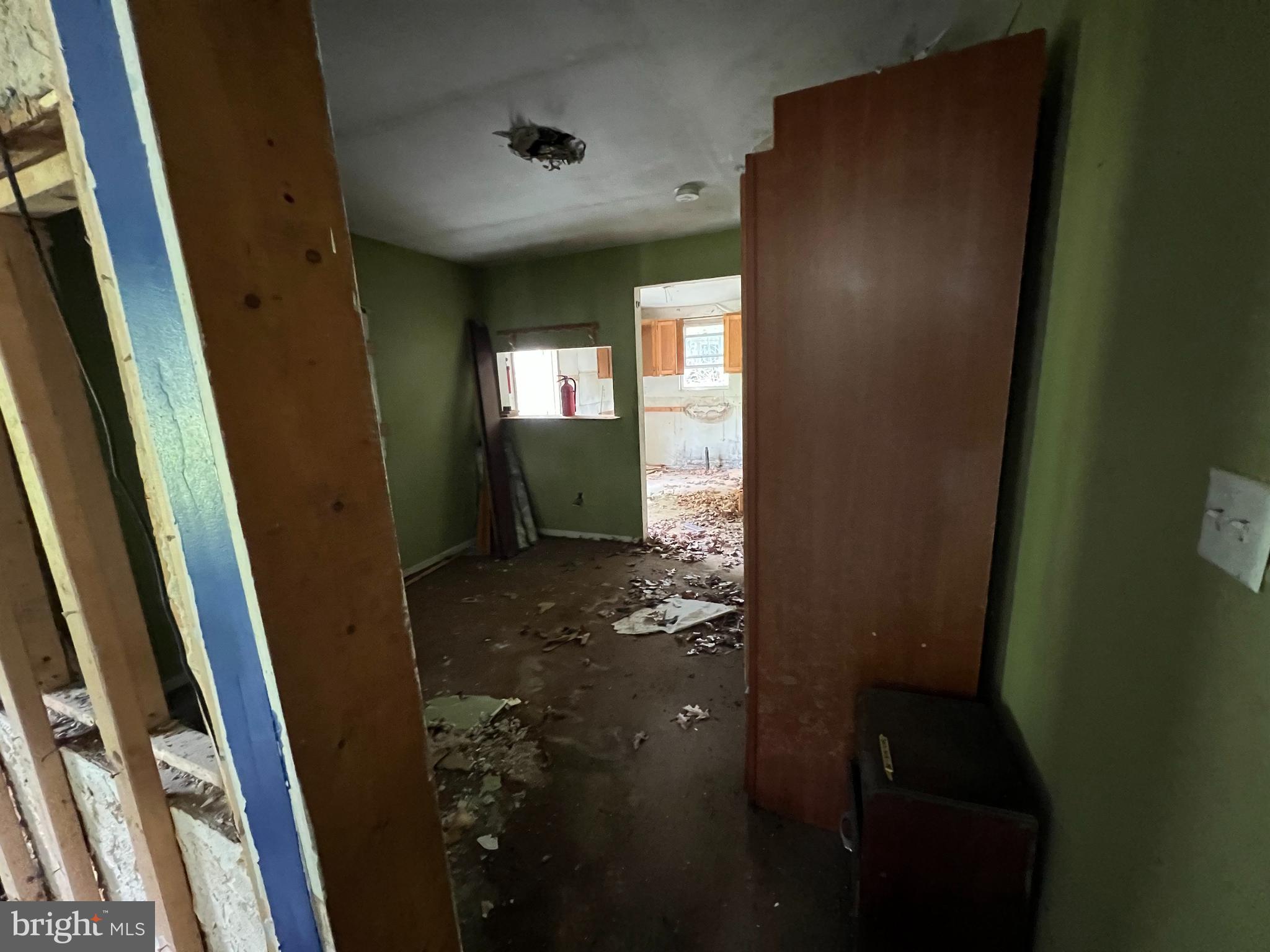 174 New Brooklyn Road Berlin, NJ 08009 - Photo 16 of 34 a view of entryway