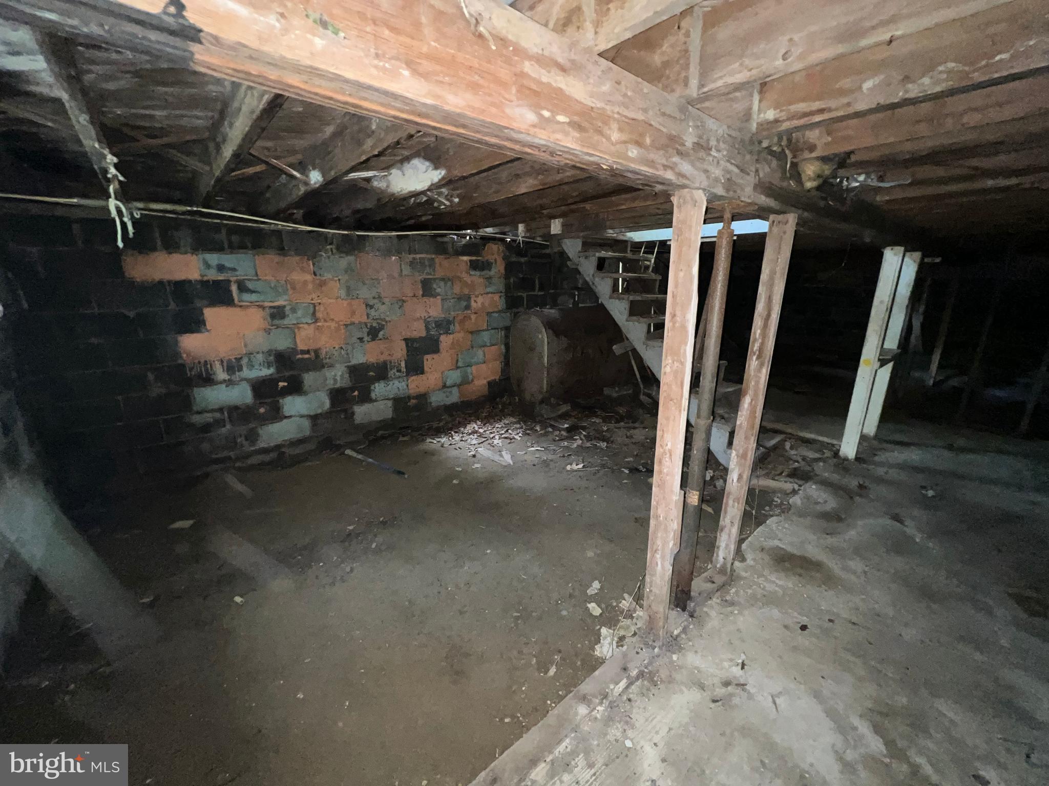 174 New Brooklyn Road Berlin, NJ 08009 - Photo 32 of 34 a view of a room with gym equipment