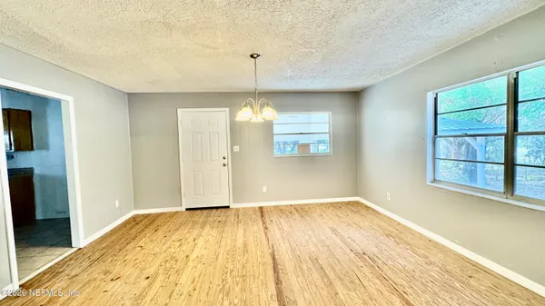 $229,900 | 1942 Highway 20, Hawthorne, FL 32640