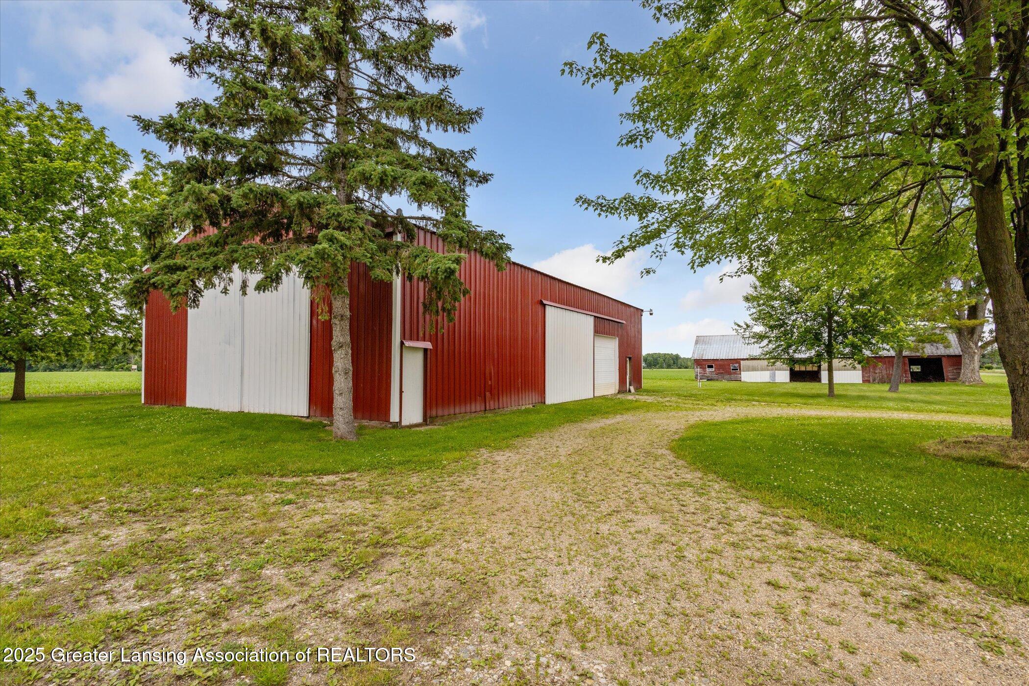 16544 South Chapin Road Elsie, MI 48831 - Photo 3 of 53 36-16544-S-Chapin-Rd-Elsie-MI-48831-Wind