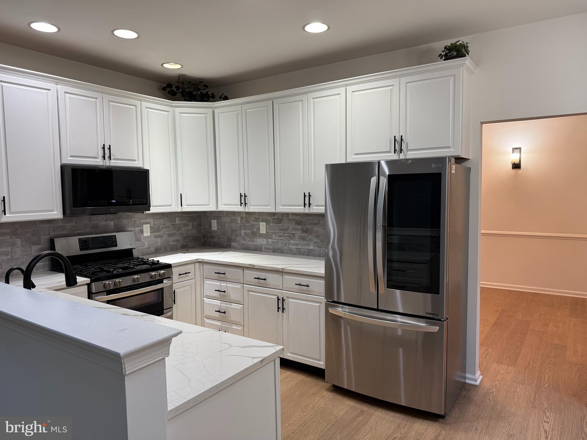 33 Brownstone Road East Windsor, NJ 08520 - Photo 4 of 25 Kitchen 2