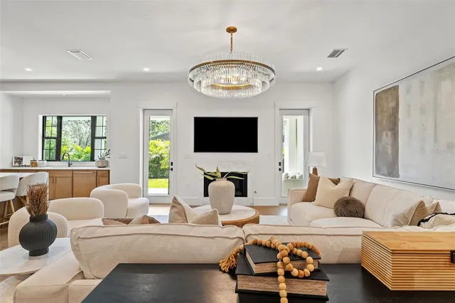 $17,000 | 804 Idlewood Drive, Unit 1, Tampa, FL 33609