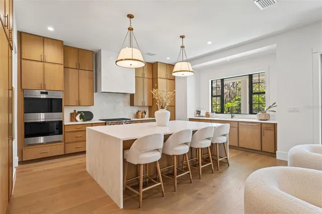 $17,000 | 804 Idlewood Drive, Unit 1, Tampa, FL 33609