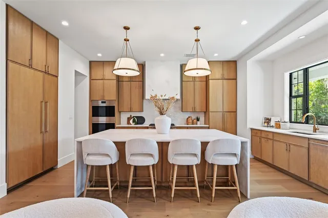 $17,000 | 804 Idlewood Drive, Unit 1, Tampa, FL 33609