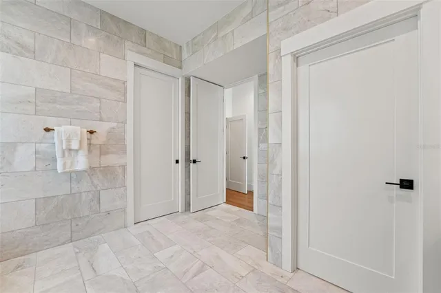 $17,000 | 804 Idlewood Drive, Unit 1, Tampa, FL 33609