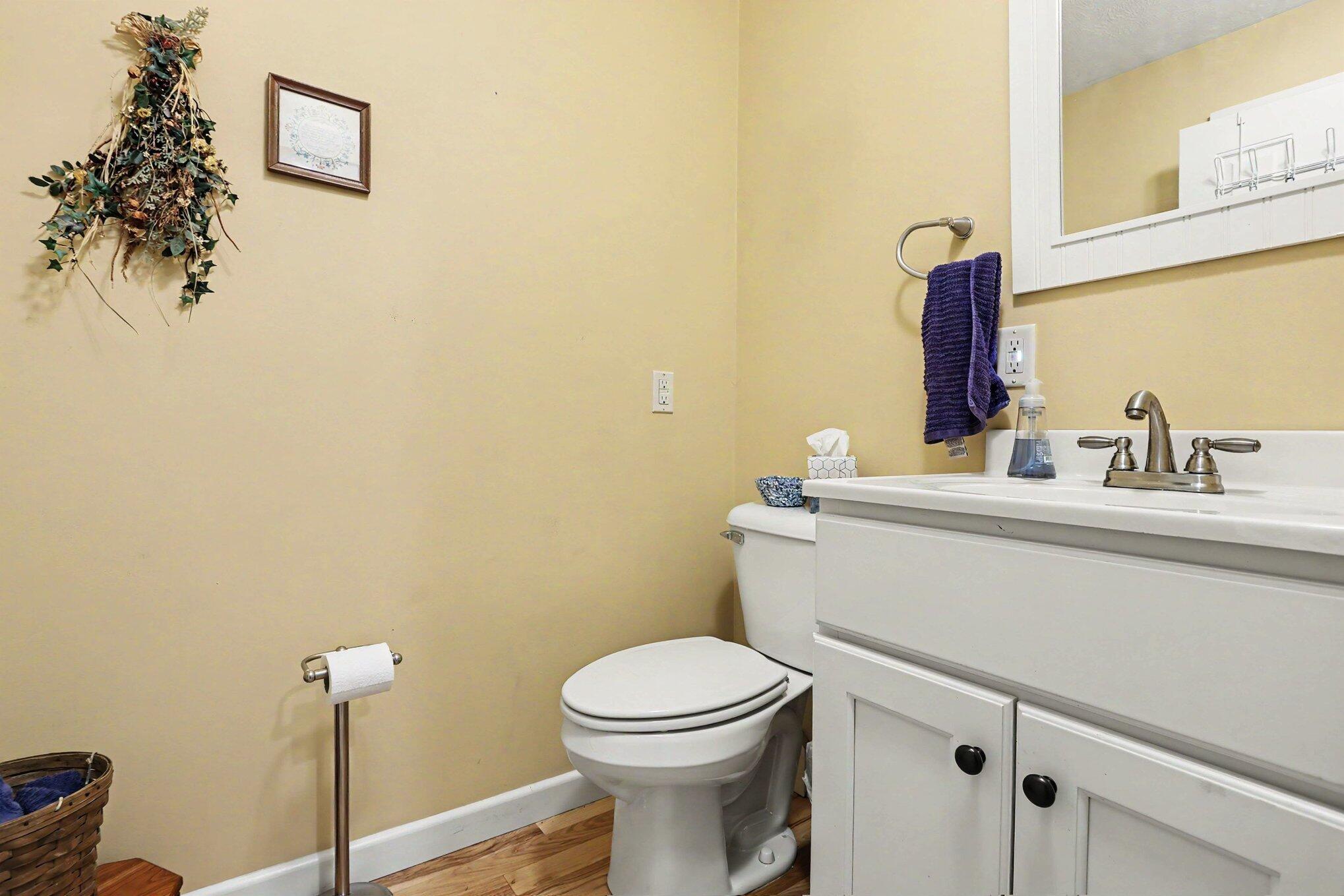 10492 Range Line Road Berrien Springs, MI 49103 - Photo 19 of 40 018_file_2145