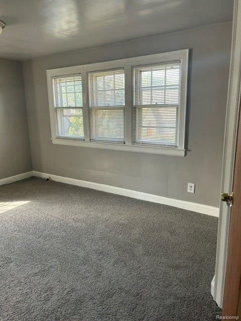 131 Chippewa Road Pontiac, MI 48341 - Photo 13 of 34