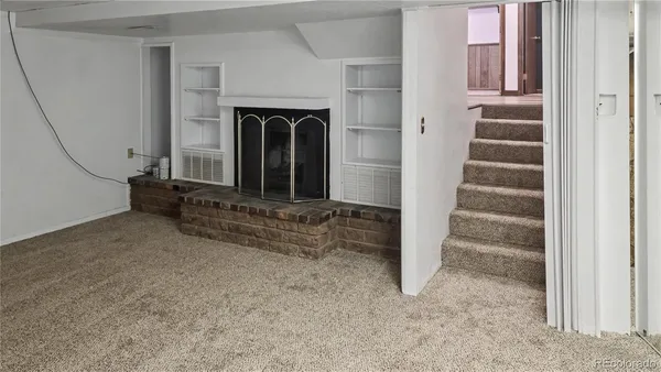 an empty room with closet