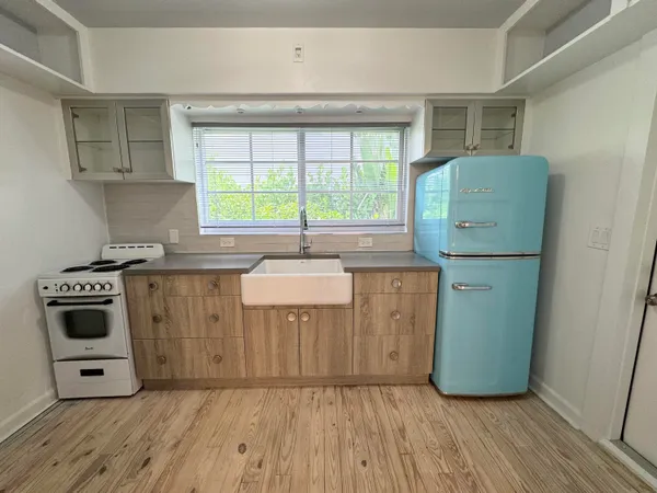 $1,999 | 210 Ocean Breeze, Unit 1, Lake Worth Beach, FL 33460