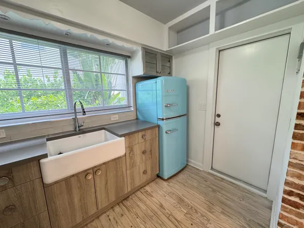 $1,999 | 210 Ocean Breeze, Unit 1, Lake Worth Beach, FL 33460