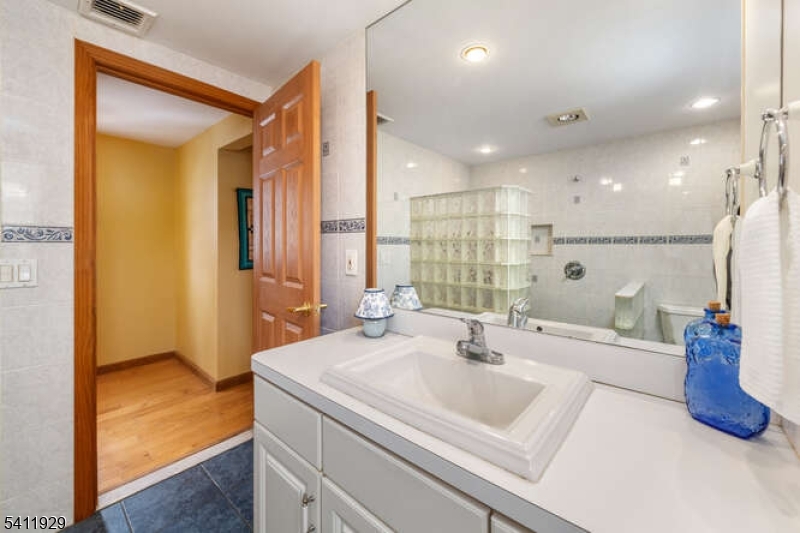 32 Clayton Road West Milford, NJ 07421 - Photo 27 of 49