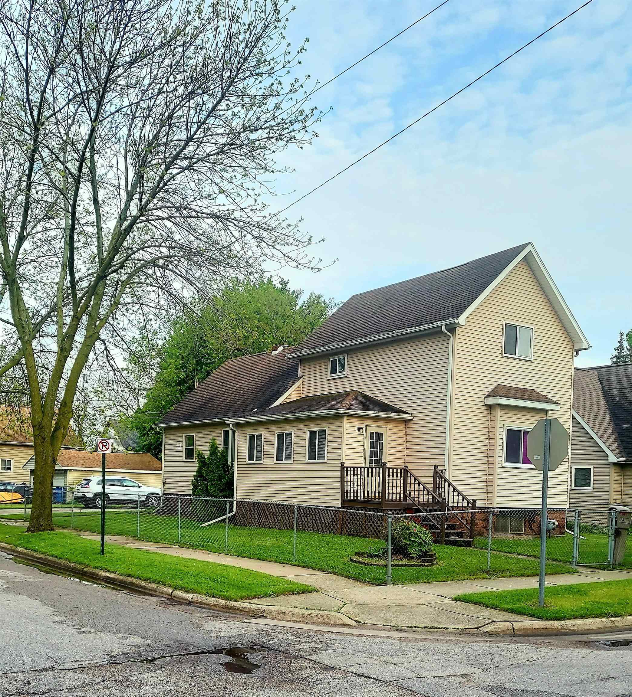 401 Stanton Street Bay City, MI 48708 - Photo 1 of 23