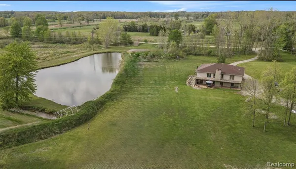 $720,000 | 7031 Munsell Road, Howell, MI 48843