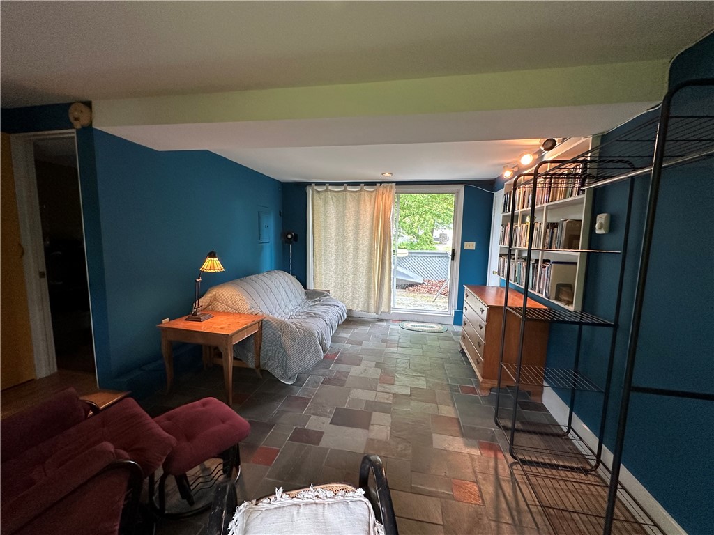 58 Beach Street Warren, RI 02885 - Photo 15 of 25