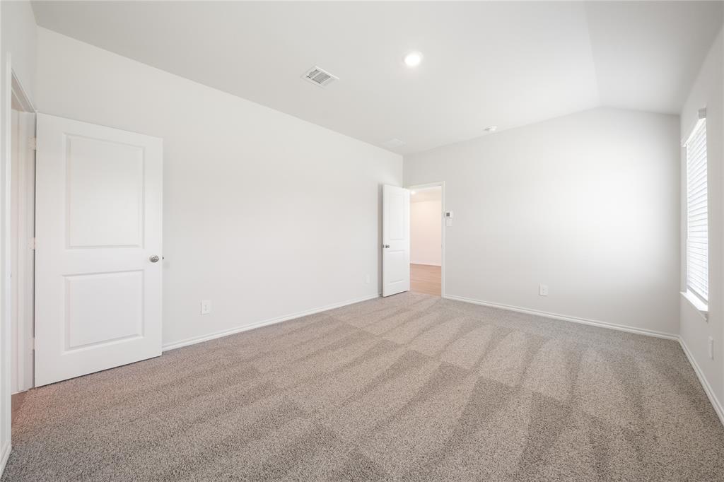 729 Orchid Way Pilot Point, TX 76258 - Photo 14 of 31