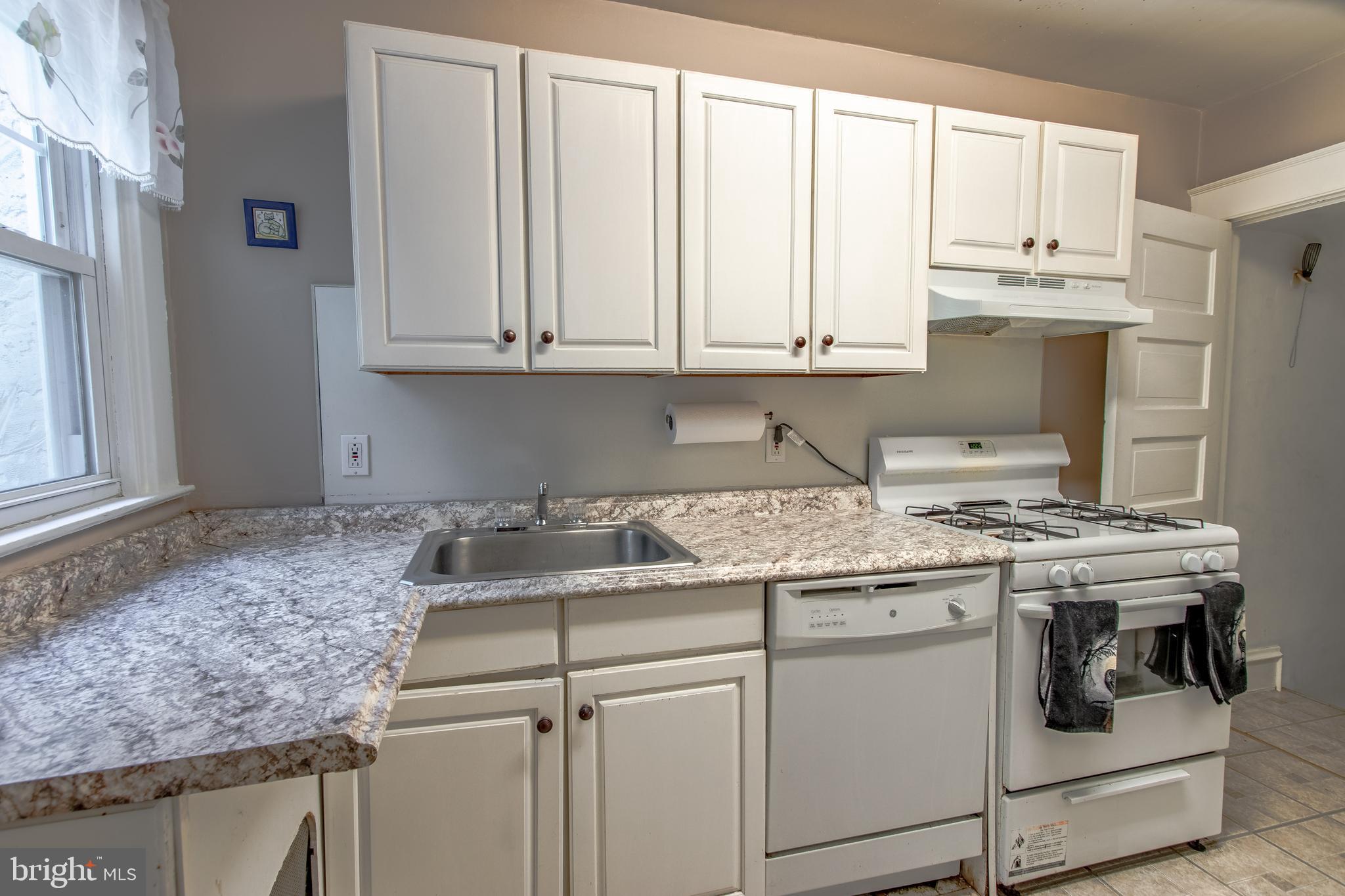 119 Walsh Road Lansdowne, PA 19050 - Photo 12 of 30