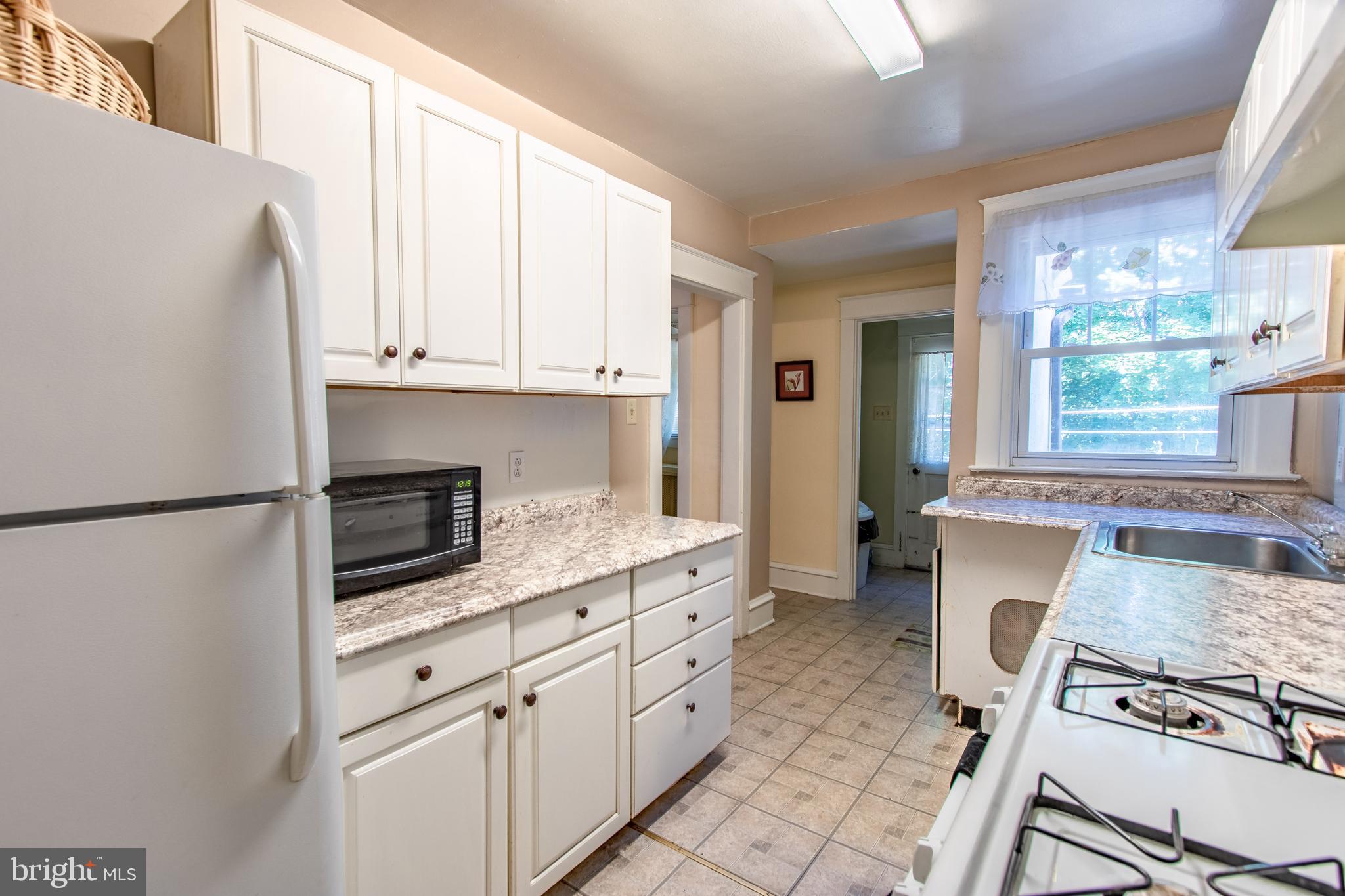 119 Walsh Road Lansdowne, PA 19050 - Photo 14 of 30