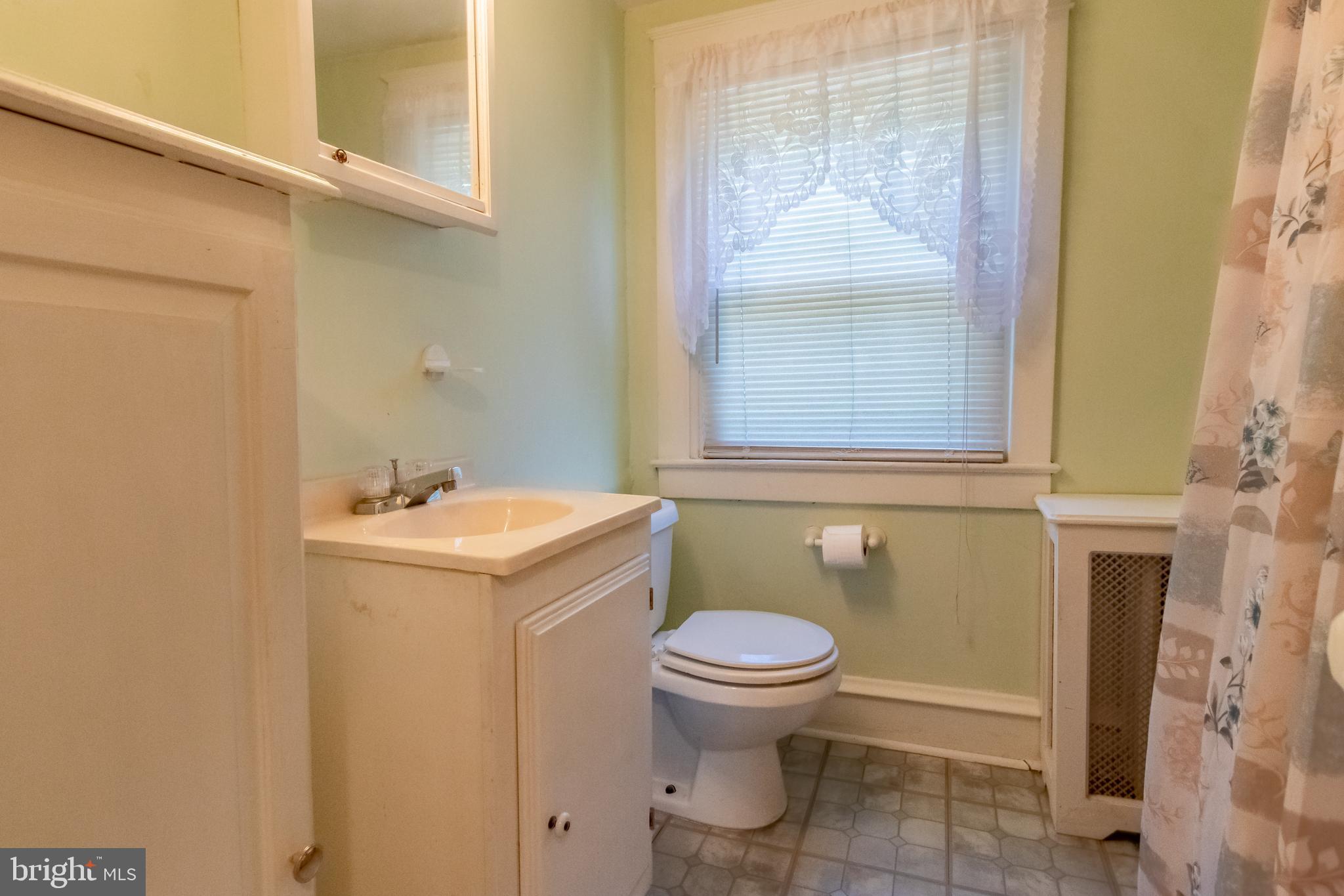 119 Walsh Road Lansdowne, PA 19050 - Photo 28 of 30 Full Bath in 3rd Level