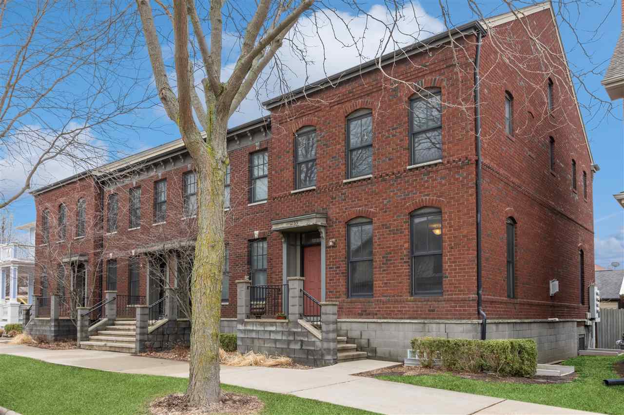 1253 Foster Road Iowa City, IA 52245 - Photo 1 of 35 Gallery Image 1