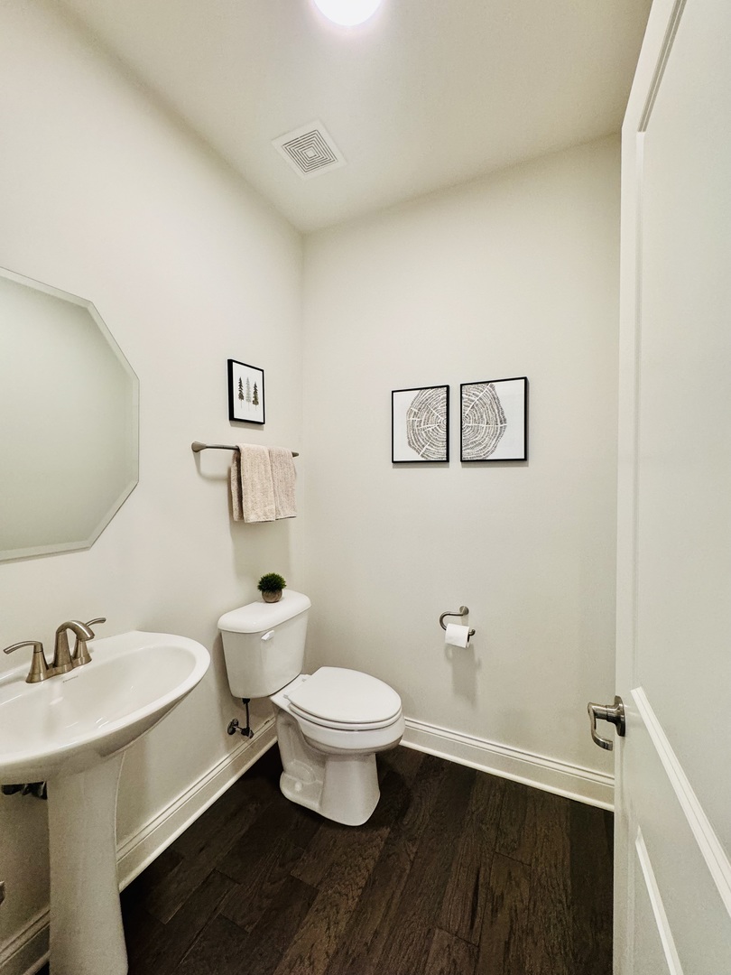 3626 Edelweiss Road Elgin, IL 60124 - Photo 11 of 28 a bathroom with a sink and a toilet