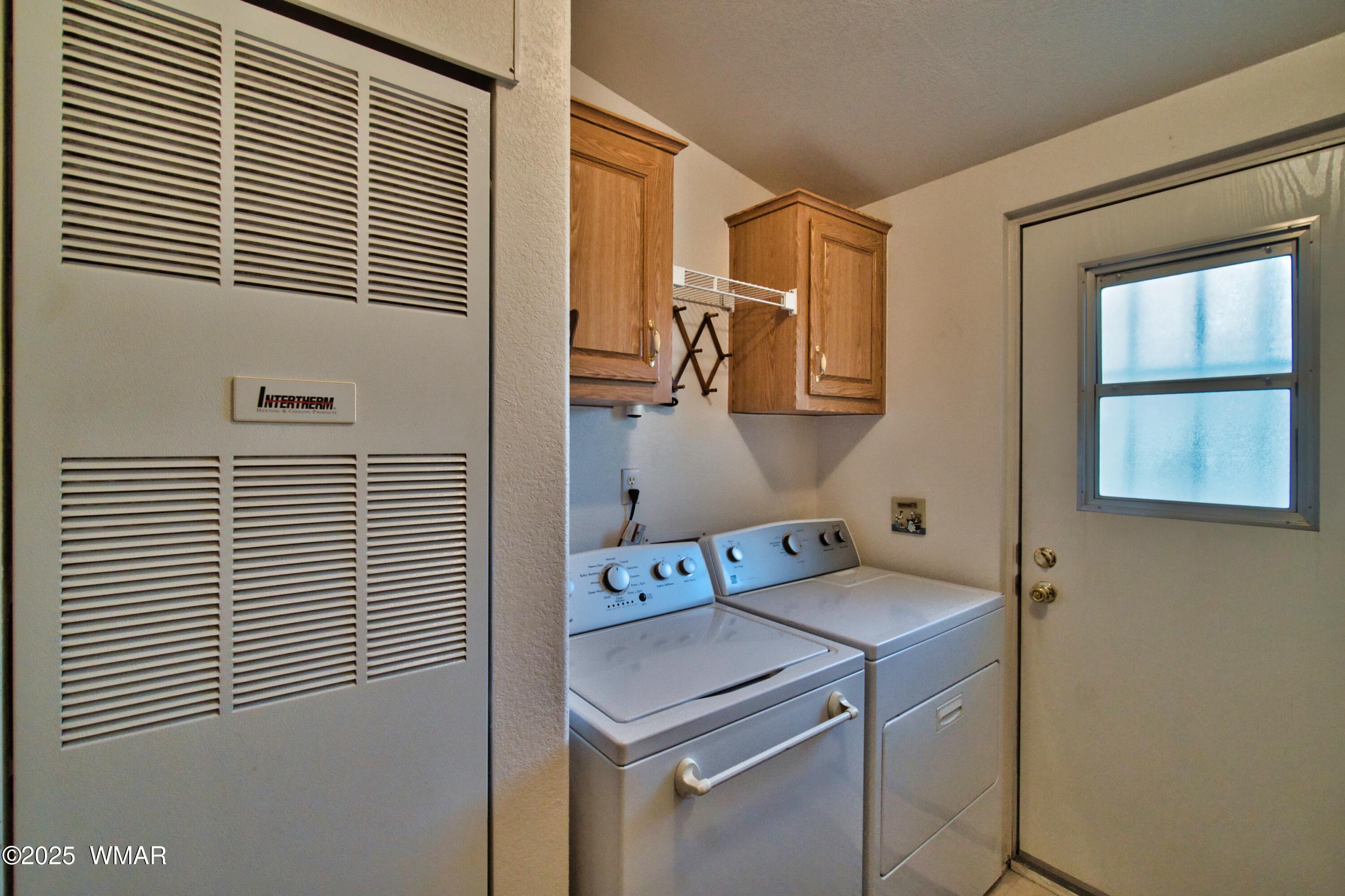 180 Timber Ridge Loop Show Low, AZ 85901 - Photo 37 of 61 Laundry Room