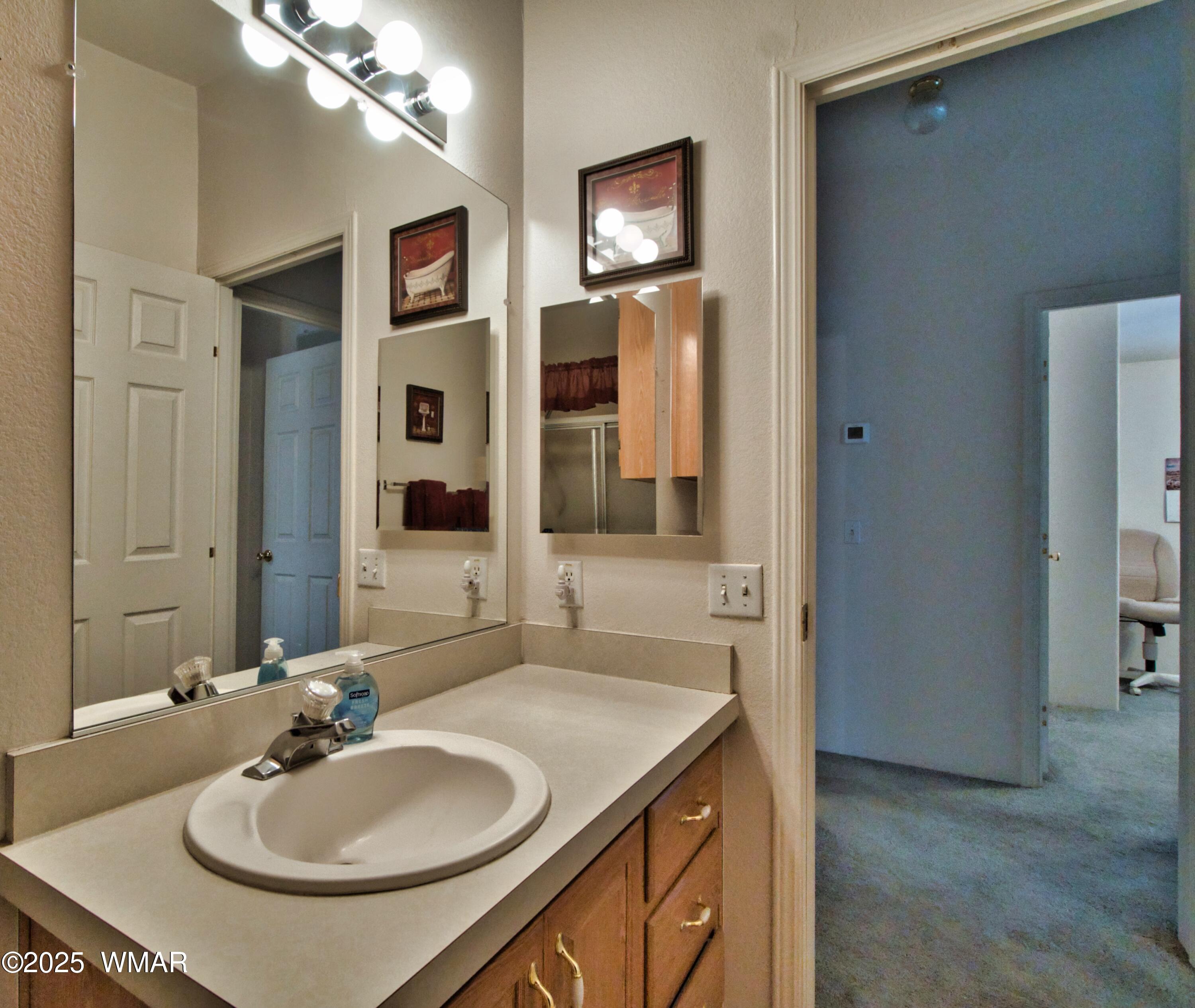 180 Timber Ridge Loop Show Low, AZ 85901 - Photo 38 of 61 Guest Bath