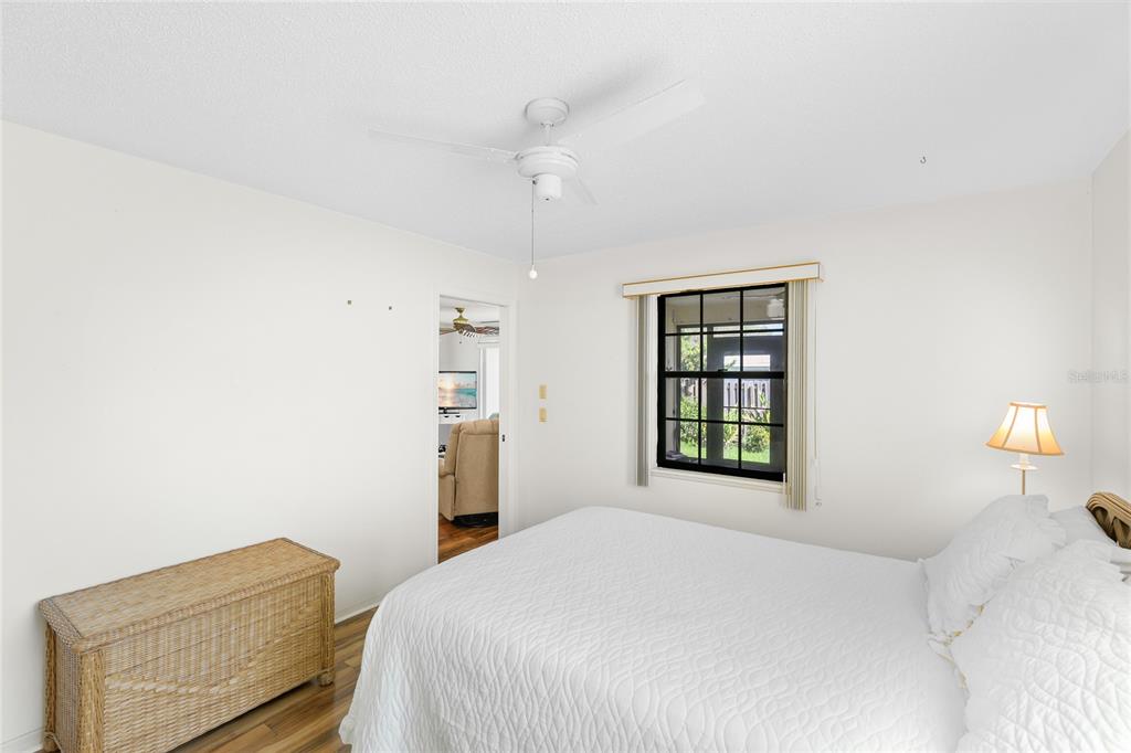 1220 Falcon Road Venice, FL 34293 - Photo 18 of 55 Gallery Image 18
