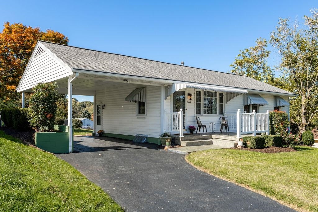 802 Rutherford Street Staunton, VA 24401 - Photo 1 of 43 Gallery Image 1