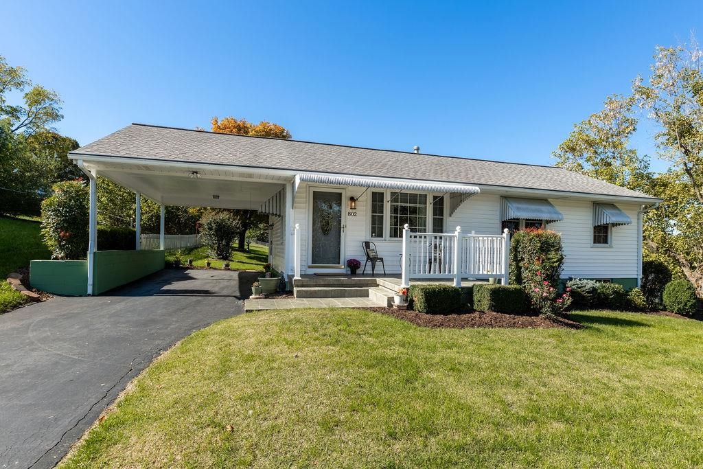 802 Rutherford Street Staunton, VA 24401 - Photo 2 of 43 Gallery Image 2