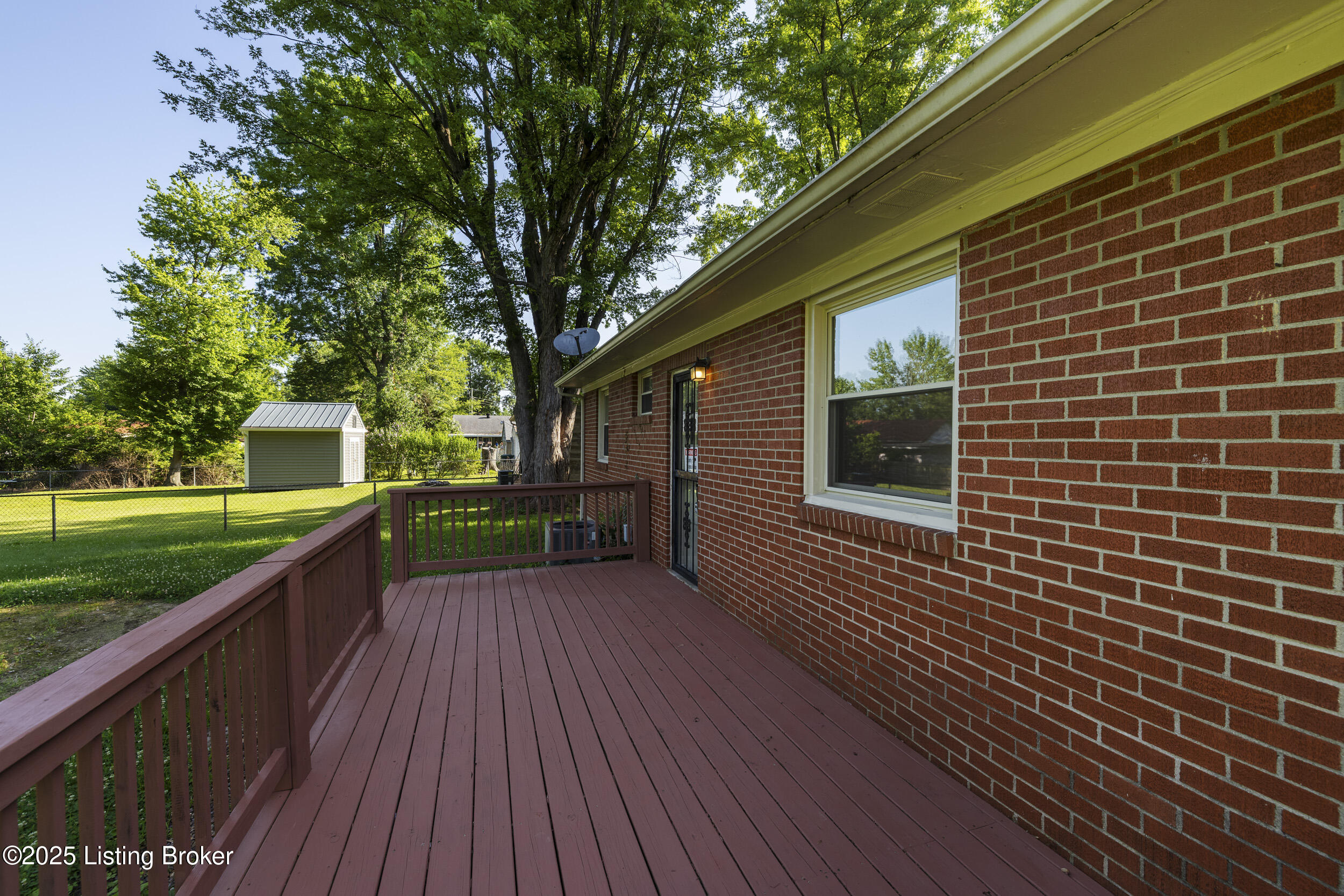 8816 Moody Road Louisville, KY 40219 - Photo 8 of 36 3U8A3503